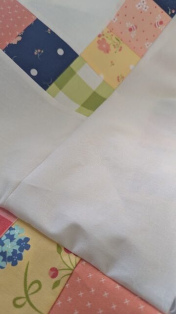 EasyPiecing Borders! Check out tensisters.com 😀✂️‼️#easypiecinggrid #lookshardbutsoeasy #quiltborder